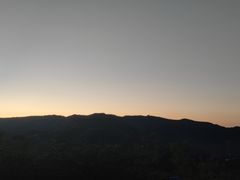 -鬼笑石后山停车场