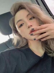 点击看大图 -V8潮牌·接发烫染连锁