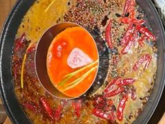 -卤校长重庆火锅(银泰城店)