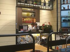 面包甜点陈列柜-掂档潮汕牛肉火锅(cityon熙地港店)