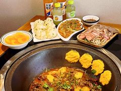 -炖四方东北铁锅炖·烧烤小龙虾(中豪国际店)