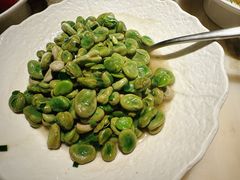 清炒蚕豆-吴越荣记苏州菜·松鼠桂鱼 100% 活鱼现做(月光码头店)