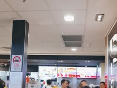 -麦当劳(上海虹桥站30B检票口楼上)