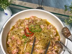 酸菜五花肉-绿岛港轩海鲜烤肉涮锅自助餐厅