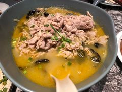 秘制酸汤肥牛-鹿港小镇(中关村店)