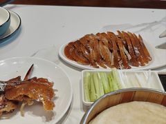 -梅利汴京烤鸭•开封豫菜地标店(东大街店)