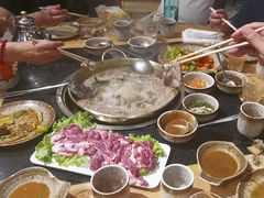 -顶顶汤火牛排火锅·经典铜锅涮肉