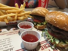 -The Habit Burger Grill 哈比特汉堡(复兴soho店)
