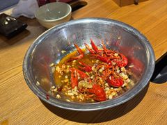 琥珀老六龙虾-琥珀老六龙虾(四里河店)