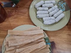 东镇手打虾滑-东镇老火锅(长春路首店)