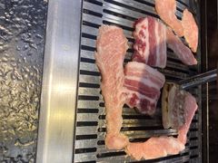 -臻牛烤肉