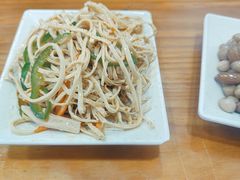 -志权牛肉面(灵山路店)