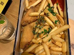 主厨特选美式风味炸鸡翅配薯条-MIKAKU(万达广场上海宝山店)