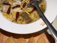 -渔语鱼酸菜鱼新川菜(来福士店)