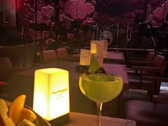 -FOUR PLAY BAR