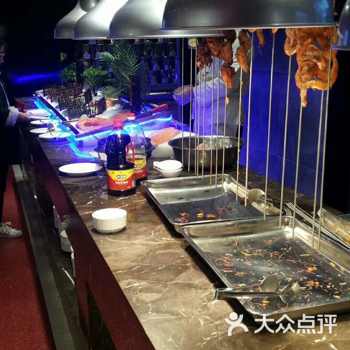 奋斗者海鲜火锅自助餐厅