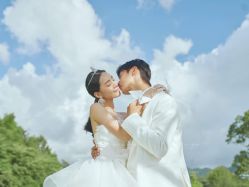 点击看大图 -挪娅婚纱摄影皇家会所