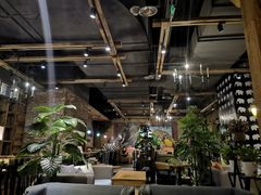 大堂-雨舍咖啡(汉神购物广场咖啡街区店)