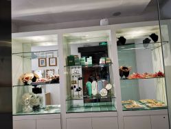 -THE QUEEN(北京店)