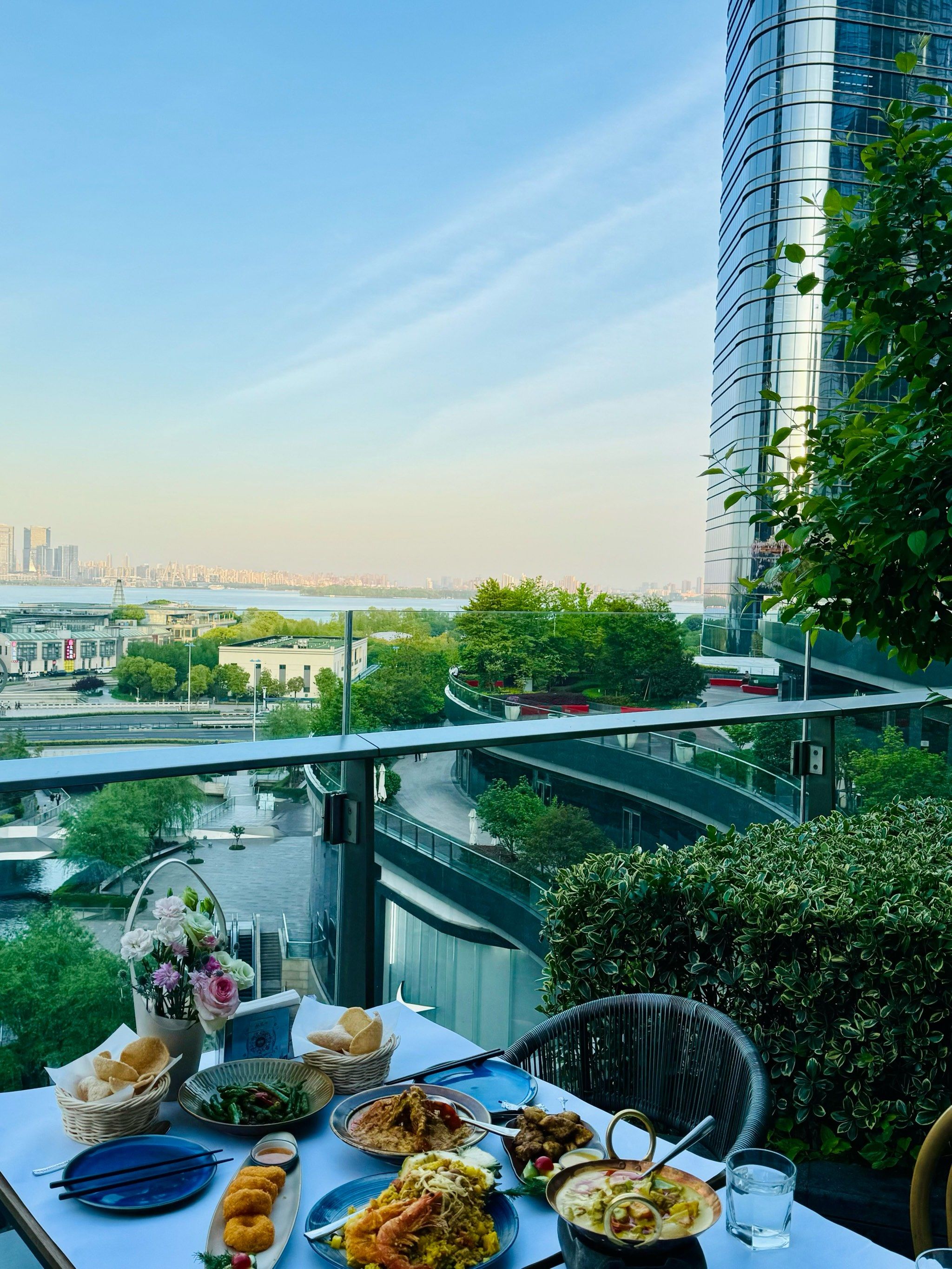 大裤衩约会干饭好去处!泰加泰式概念餐厅94