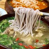 很好吃的云南米线💥酸辣果香肥牛巨好吃😋