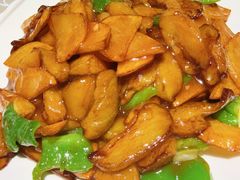 -老码头黑皮肘子锅包肉(赣水路店)