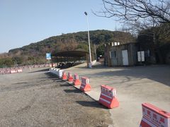 -上海佘山国家森林公园东门地面停车场