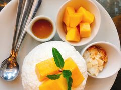 芒果雪冰-Cheevit Cheeva(Sirimangkalajarn)