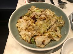 蒜香干椒干炒手撕包菜-港丽餐厅(高德置地店)