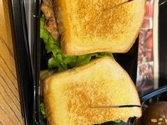 -The Habit Burger Grill 哈比特汉堡(爱琴海店)
