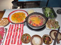 -贵府酸汤牛肉火锅·贵州老字号(飞山街店)