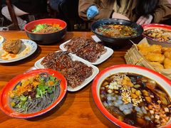 -爆炸头阿姨小四川正宗川味小吃(无任何分店)