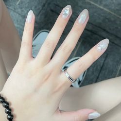 -UGIRL有个美甲
