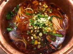 酸辣椒铜锅米线-都氏二当家(九方店)