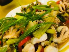 -覃记海鲜美食餐厅