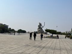 -巴陵广场