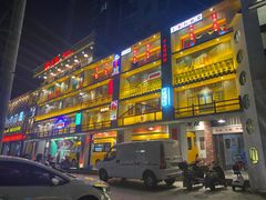 -蚝火爆·烧烤餐厅