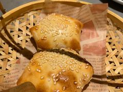 羊肉烤包子-塔哈尔·新疆盛宴(奉贤龙湖店)
