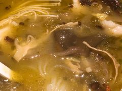 -渝是乎酸菜鱼(龙旗购物中心店)