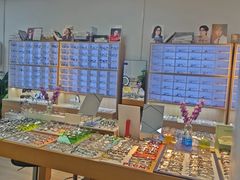 -天空之镜眼镜店蔡司依视路配镜授权零售店(望京颐堤港店)