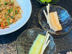 -鱼鲜饭香·招牌汽锅剁椒鱼头王