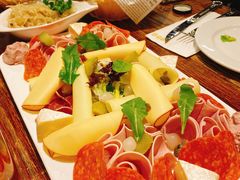 -1886德国汽车餐厅(外滩十六铺码头店)