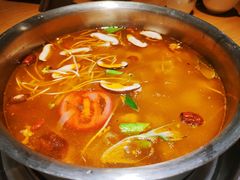 酸萝卜鸭架汤-守柴炉烤鸭(科华中路王府井店)