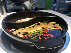 -钢管厂五区小郡肝串串香(奥克斯广场锦城万达店)