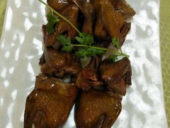 乳鸽-明记海鲜酒家