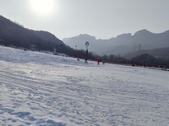 -济南卧虎山滑雪场