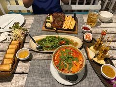 -卷心菜和避孕套餐厅(Pattaya)