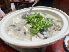 -芦茨金富饭庄·25年老字号·专做稻草鸡