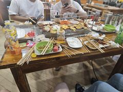 -哈尔滨小酒馆·鲜肉现穿自助烧烤(康新花园店)