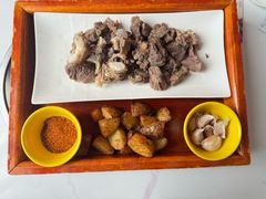 -黑青稞庄园·新式藏餐·牦牛肉汤锅(新都桥店)